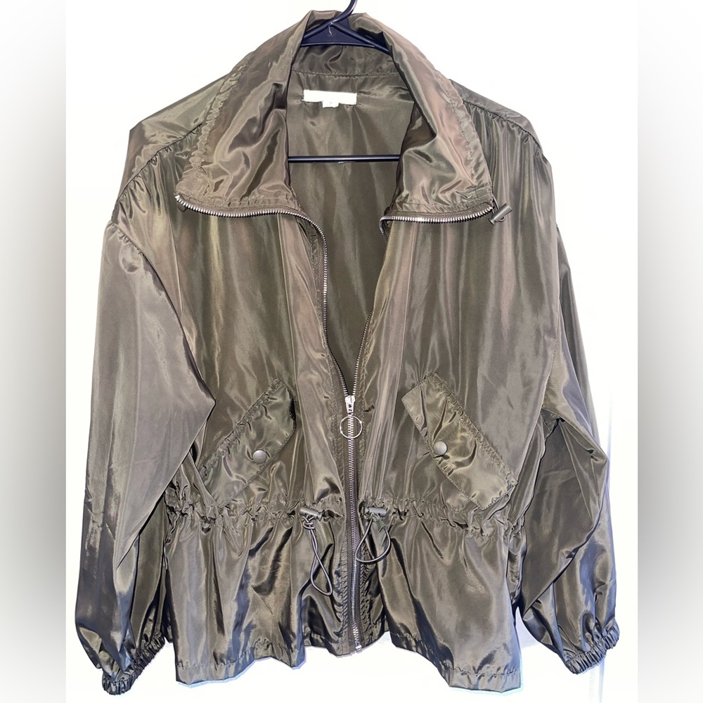 Style Me Size S Light Jacket Windbreaker Olive Green Zippered Women's
